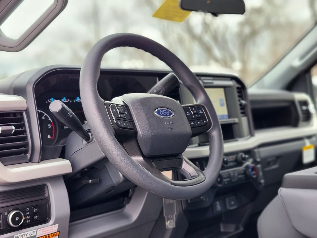 2025 Ford F-550SD XL DRW w/ 12' DynaPro LS Landscape Body