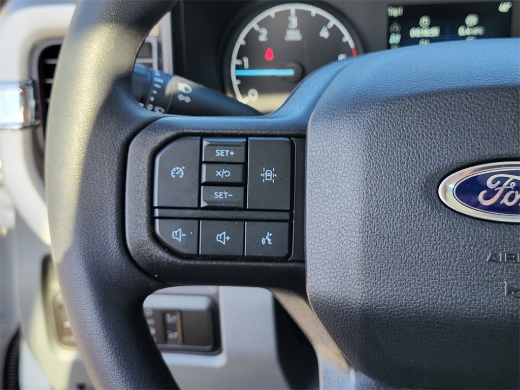 2026 Ford F-350SD XL w/ 9' Duramag Aluminum Service Body