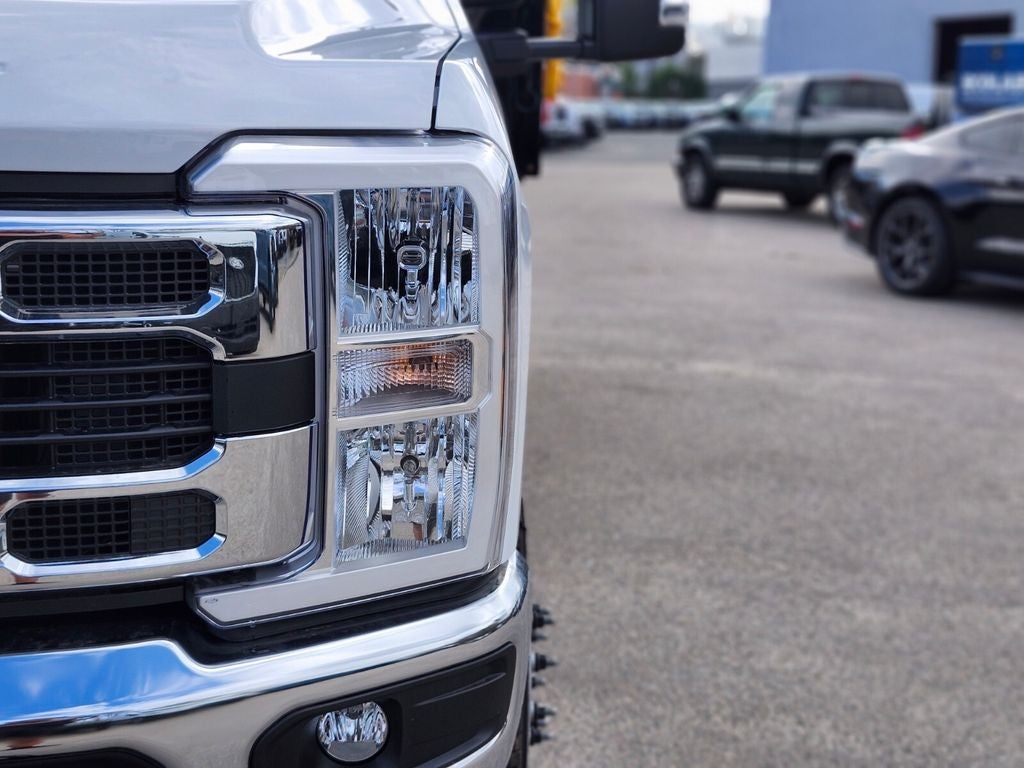 2026 Ford F-350SD XL DRW w/ 9' Super Hauler 3-4 YD Dump Body