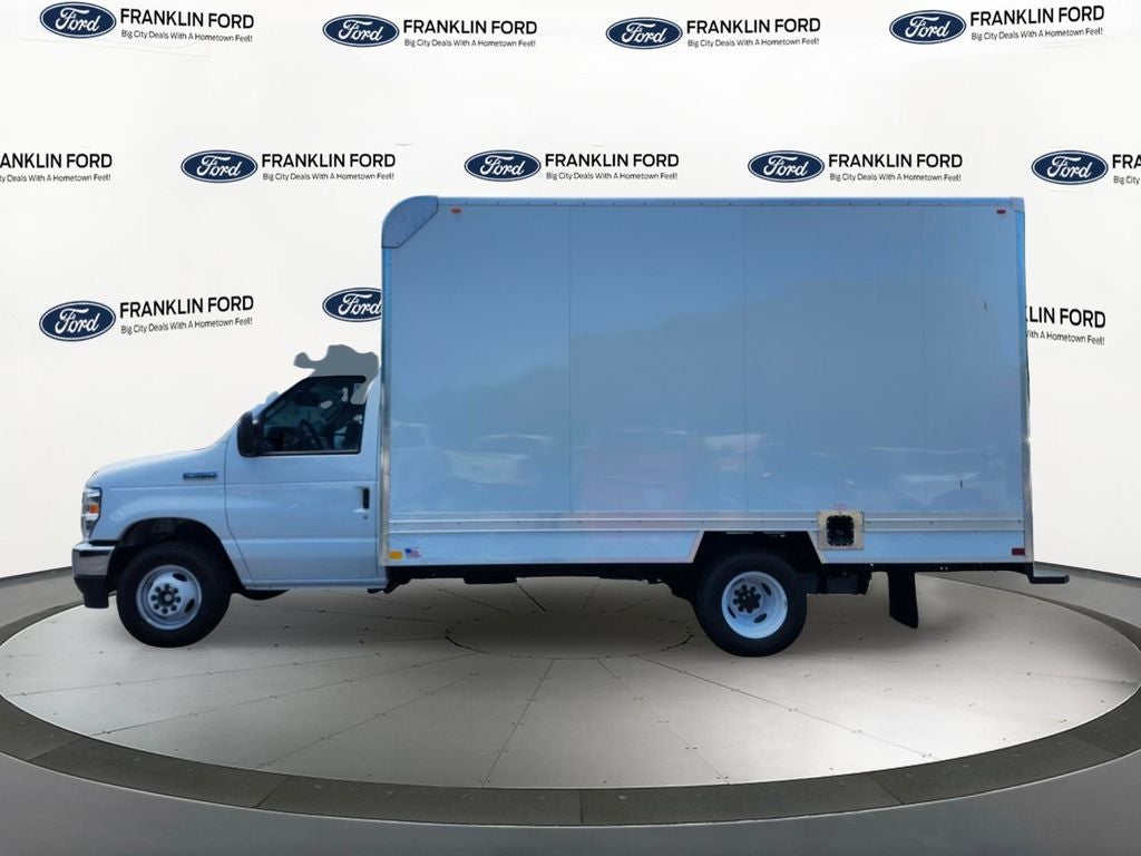 2027 Ford E-350SD Base Cutaway