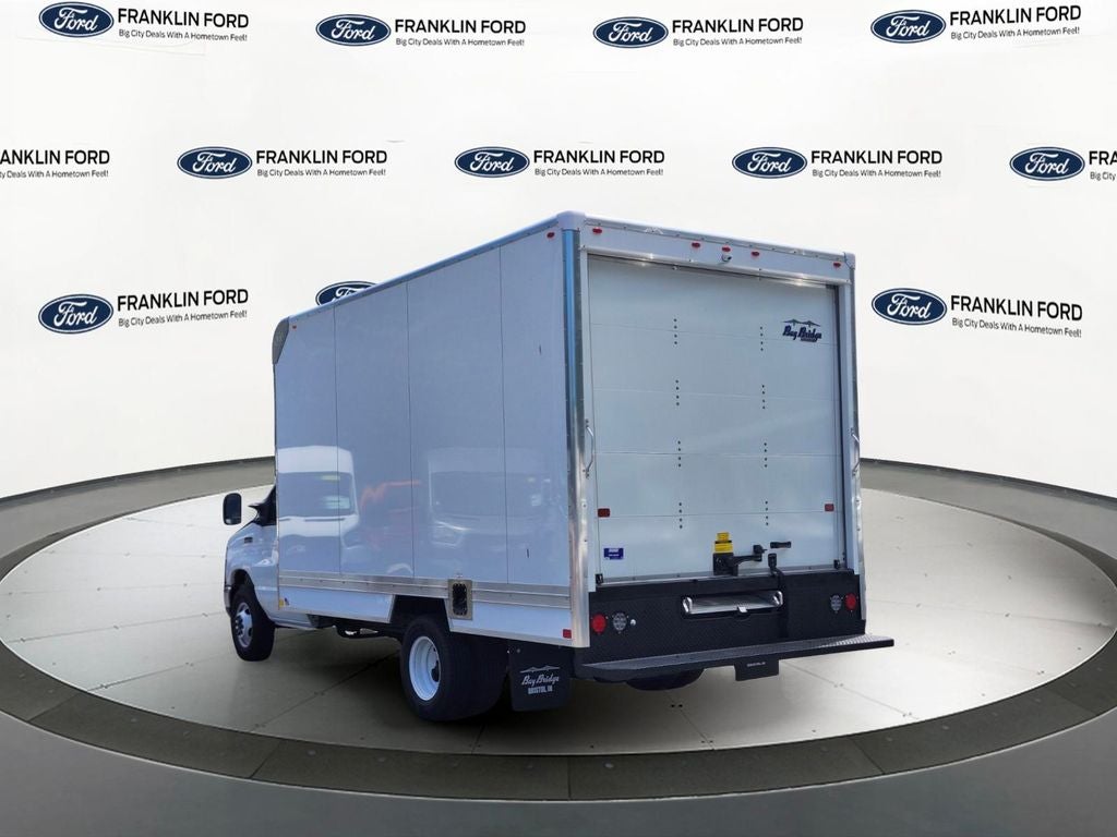 2027 Ford E-350SD Base Cutaway