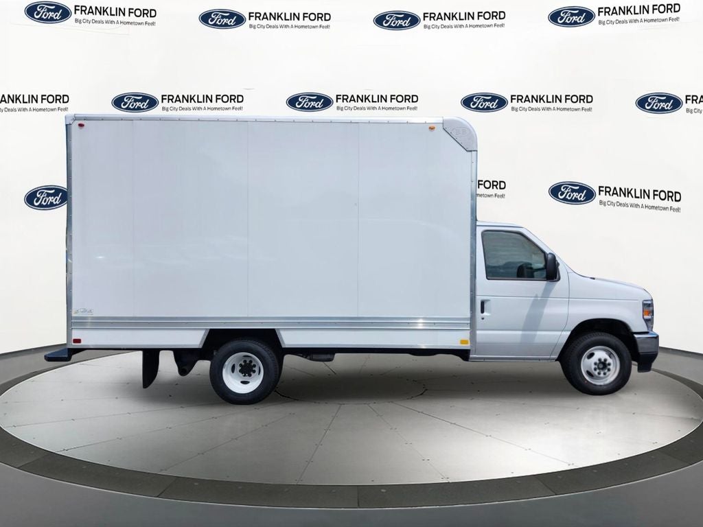 2027 Ford E-350SD Base Cutaway