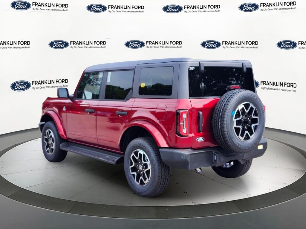 2026 Ford Bronco Outer Banks