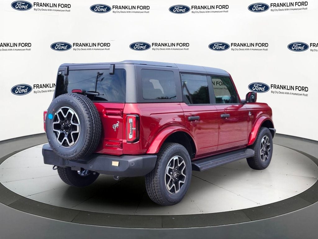 2026 Ford Bronco Outer Banks
