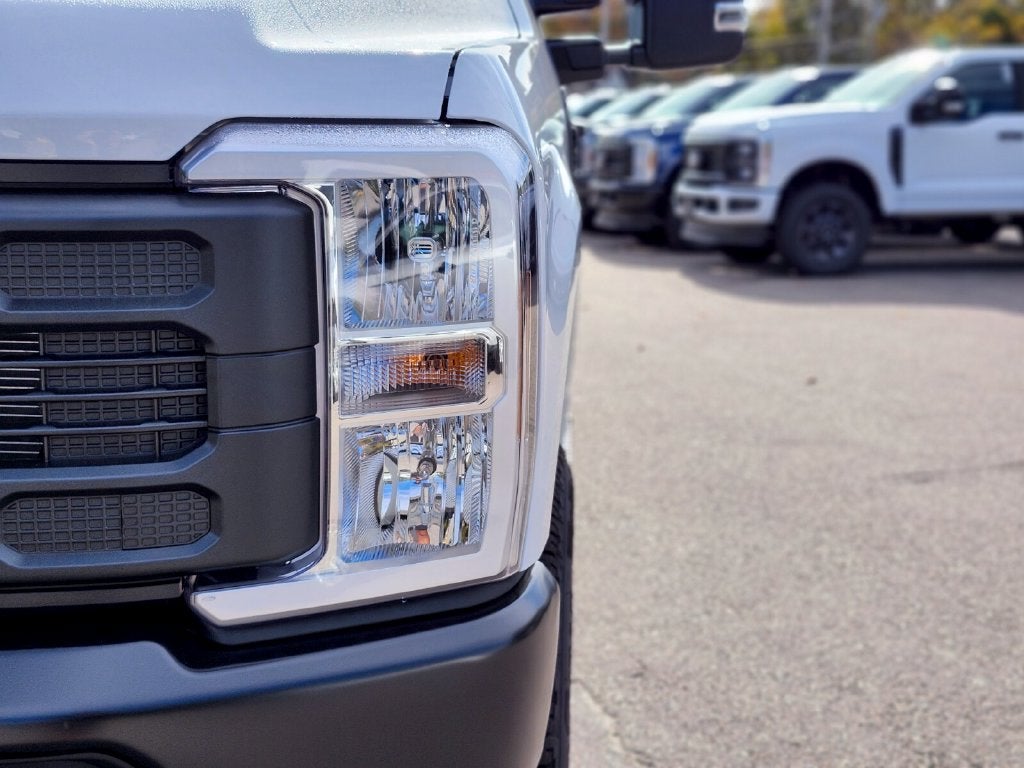 2027 Ford F-350SD XL