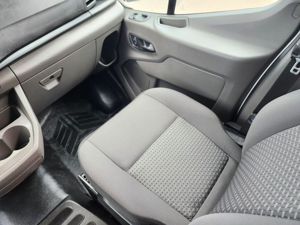2025 Ford Transit-350 XLT 15 Passenger