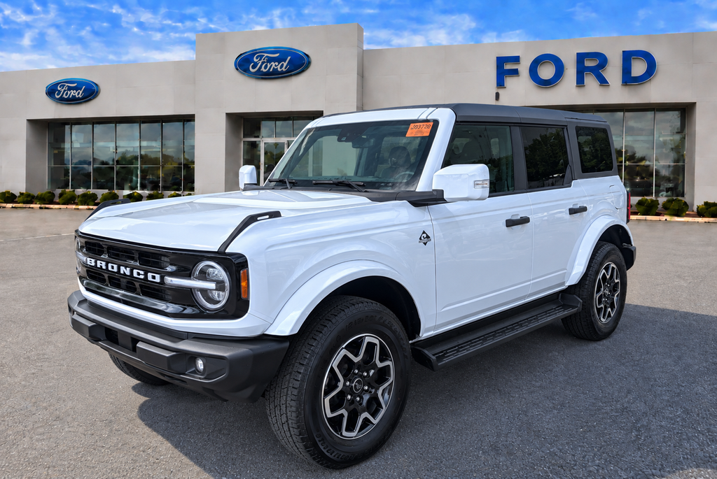 2026 Ford Bronco Outer Banks