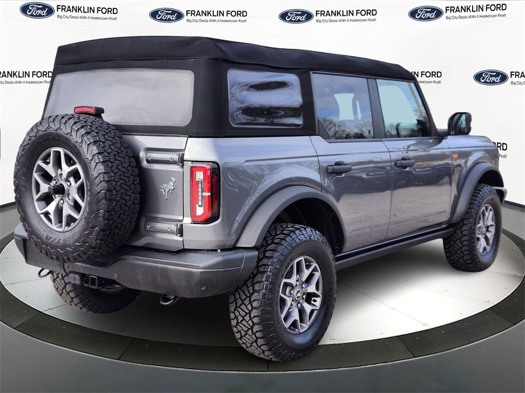 2023 Ford Bronco Base