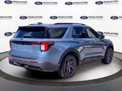 2025 Ford Explorer ST-Line