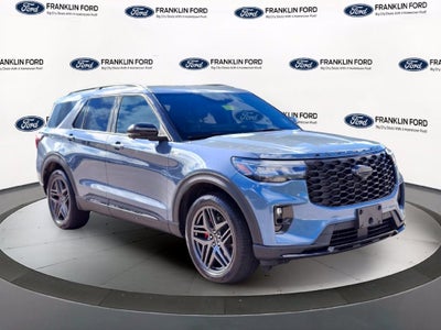 2025 Ford Explorer ST-Line
