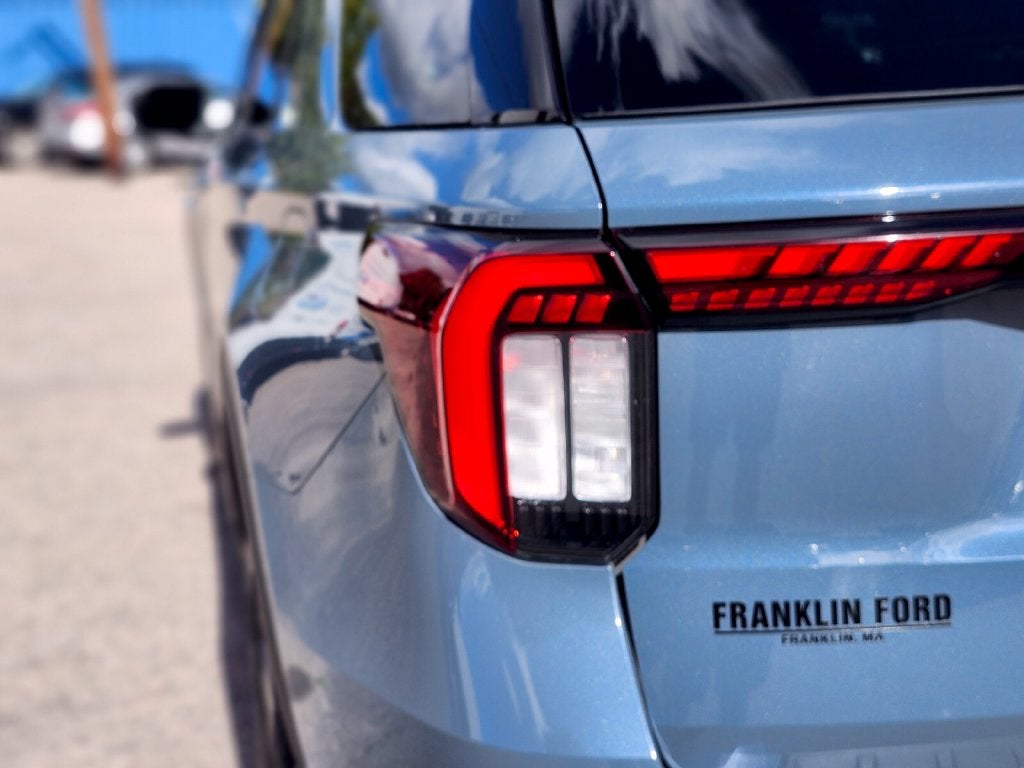 2025 Ford Explorer ST-Line
