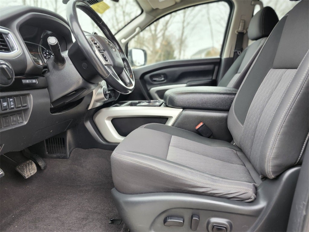 2021 Nissan Titan SV