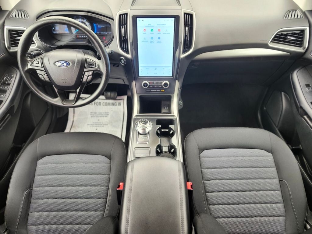 2022 Ford Edge SE