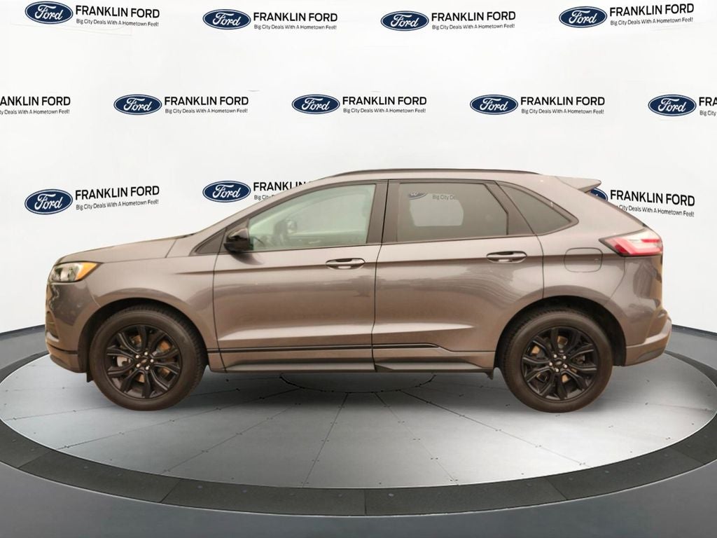 2022 Ford Edge SE