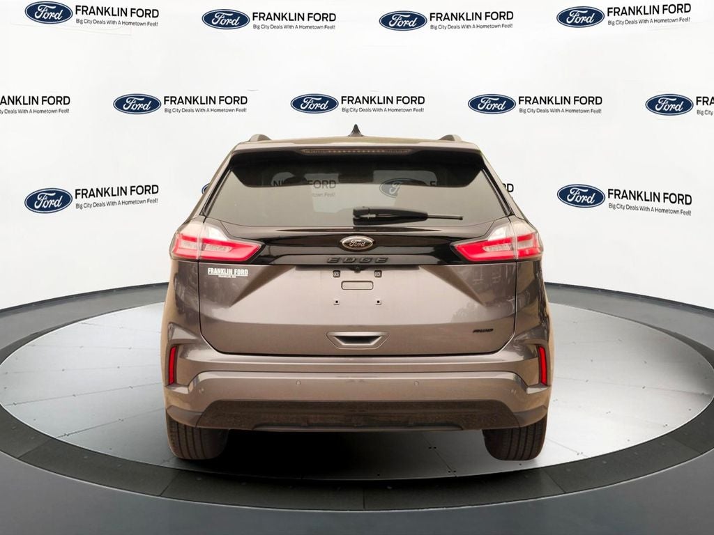 2022 Ford Edge SE