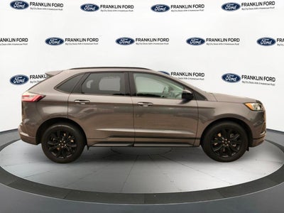 2022 Ford Edge SE