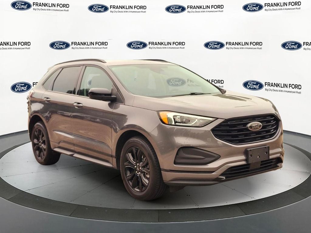 2022 Ford Edge SE