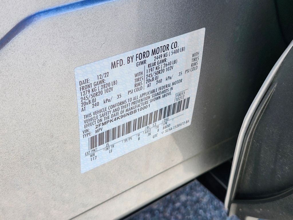 2022 Ford Edge Titanium