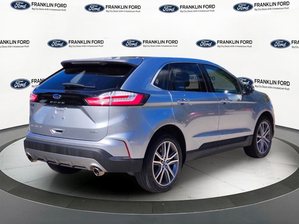 2022 Ford Edge Titanium