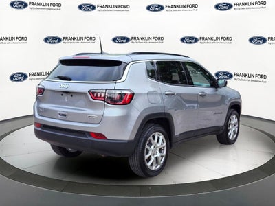 2022 Jeep Compass Latitude Lux