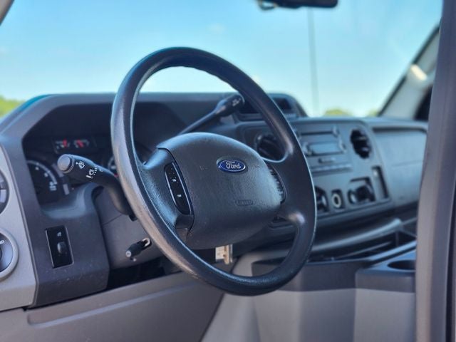 2012 Ford E-350SD XLT