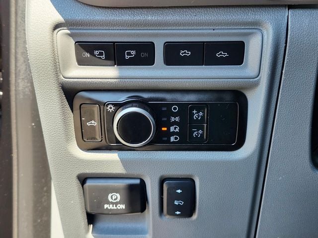 2023 Ford F-150 Lightning XLT