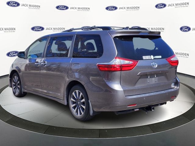 2018 Toyota Sienna XLE Premium 7 Passenger