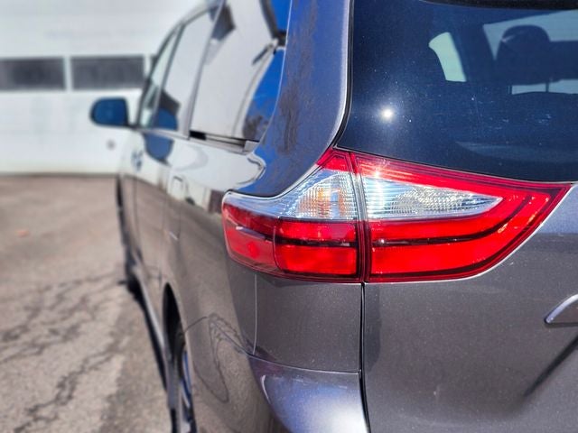 2018 Toyota Sienna XLE Premium 7 Passenger