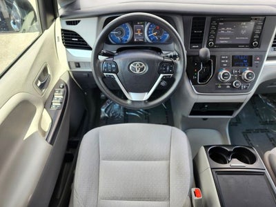2020 Toyota Sienna LE 8 Passenger