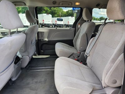 2020 Toyota Sienna LE 8 Passenger