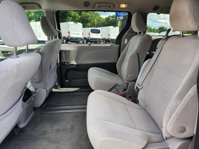 2020 Toyota Sienna LE 8 Passenger