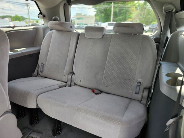 2020 Toyota Sienna LE 8 Passenger