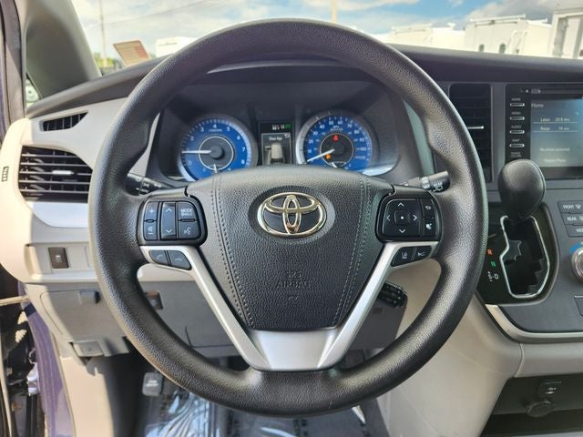 2020 Toyota Sienna LE 8 Passenger