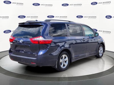 2020 Toyota Sienna LE 8 Passenger