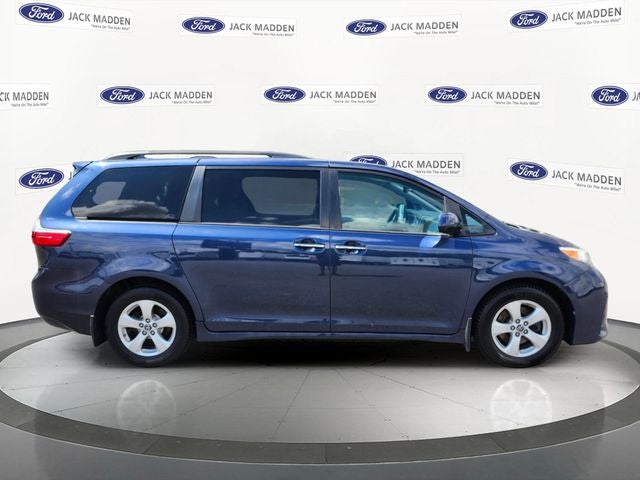 2020 Toyota Sienna LE 8 Passenger