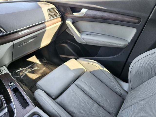2021 Audi Q5 45 Prestige quattro