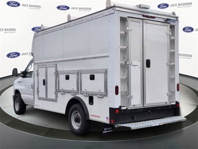 2026 Ford E-350SD Base Cutaway