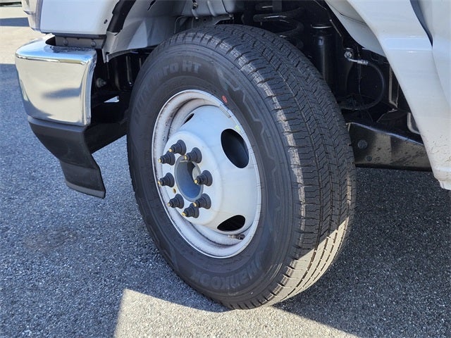 2026 Ford E-350SD Base Cutaway