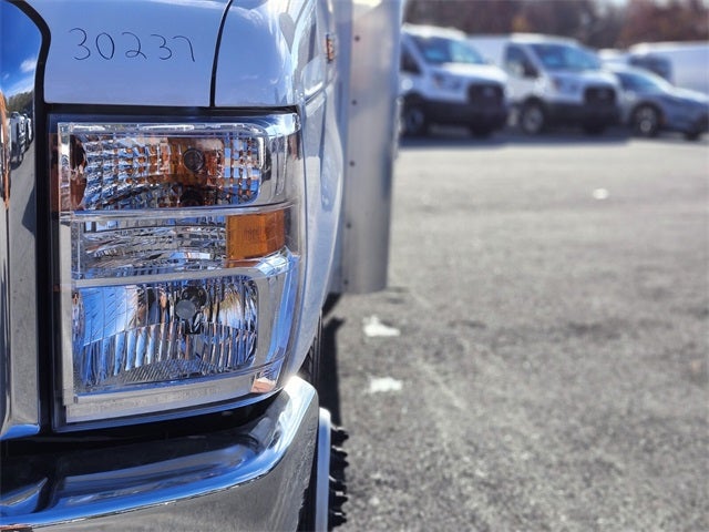 2026 Ford E-350SD Base Cutaway
