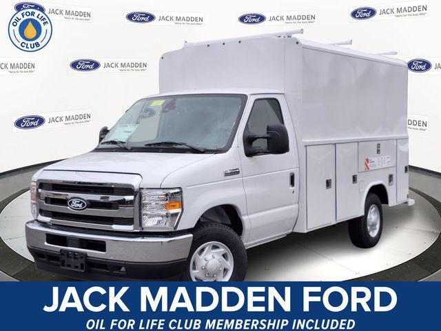2026 Ford E-350SD Base Cutaway