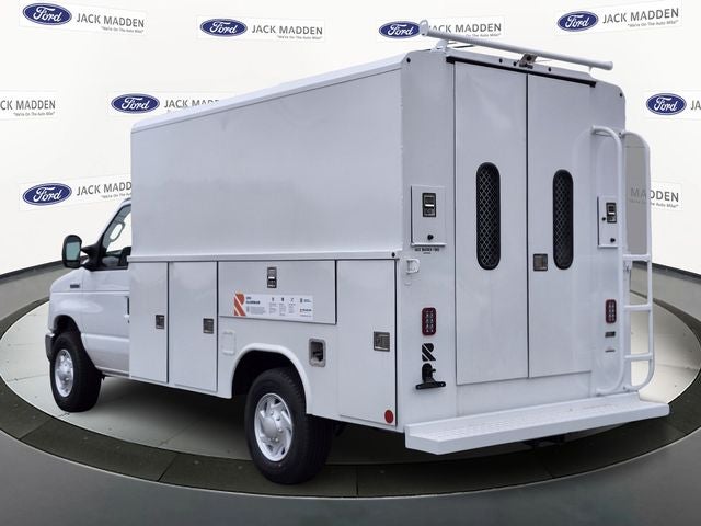 2026 Ford E-350SD Base Cutaway