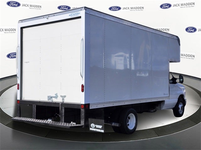 2026 Ford E-350SD Base Cutaway