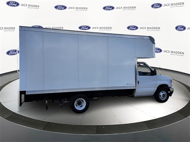 2026 Ford E-350SD Base Cutaway
