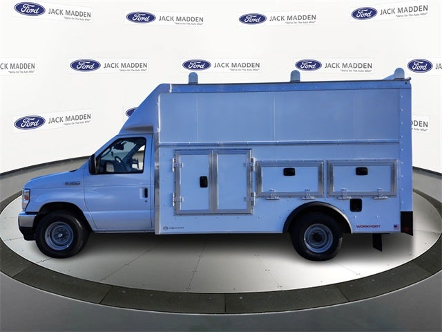 2026 Ford E-350SD Base Cutaway