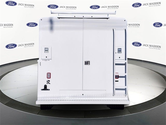 2026 Ford E-350SD Base Cutaway