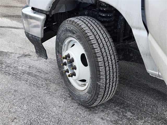 2026 Ford E-450SD Base DRW