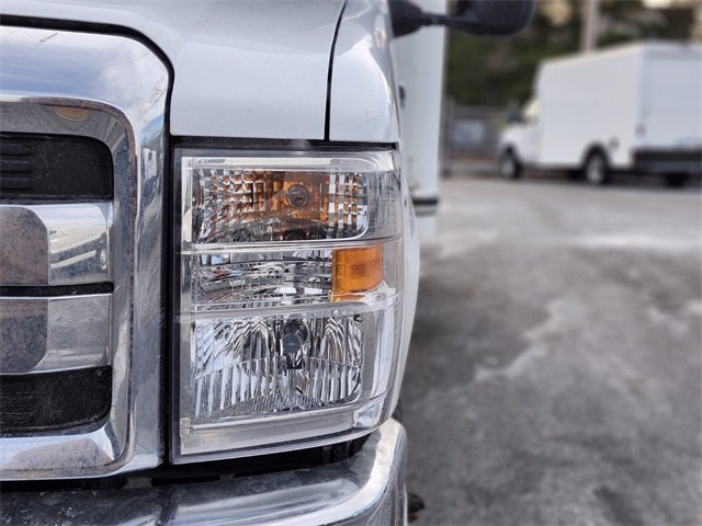 2026 Ford E-450SD Base DRW