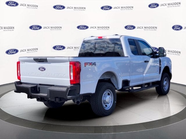2027 Ford F-350SD XL